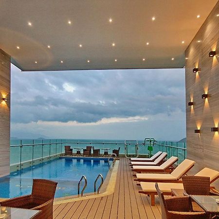 โรงแรมเมลิสซา ญาจาง ภายนอก รูปภาพ